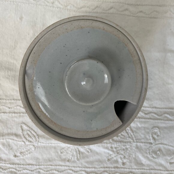 Vintage Fulham Honey Jar - Signed - Made in Canada - Picture 2 of 8